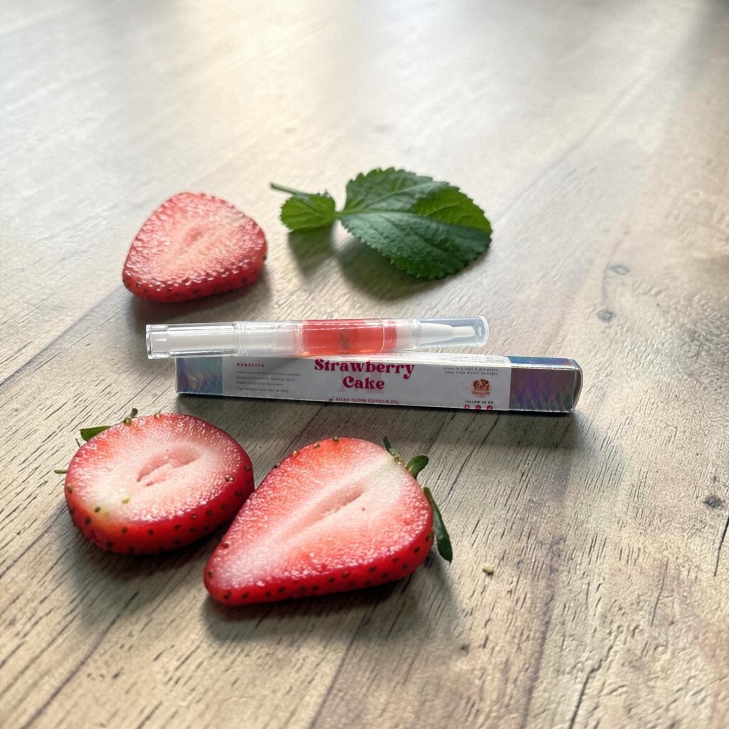 🍓 Strawberry Cake Cuticle Oil Pen 💅✨